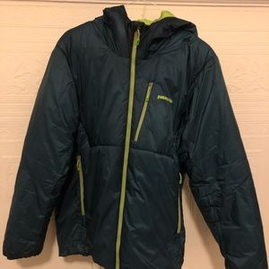 Patagonia DAS Parka green winter puff jacket